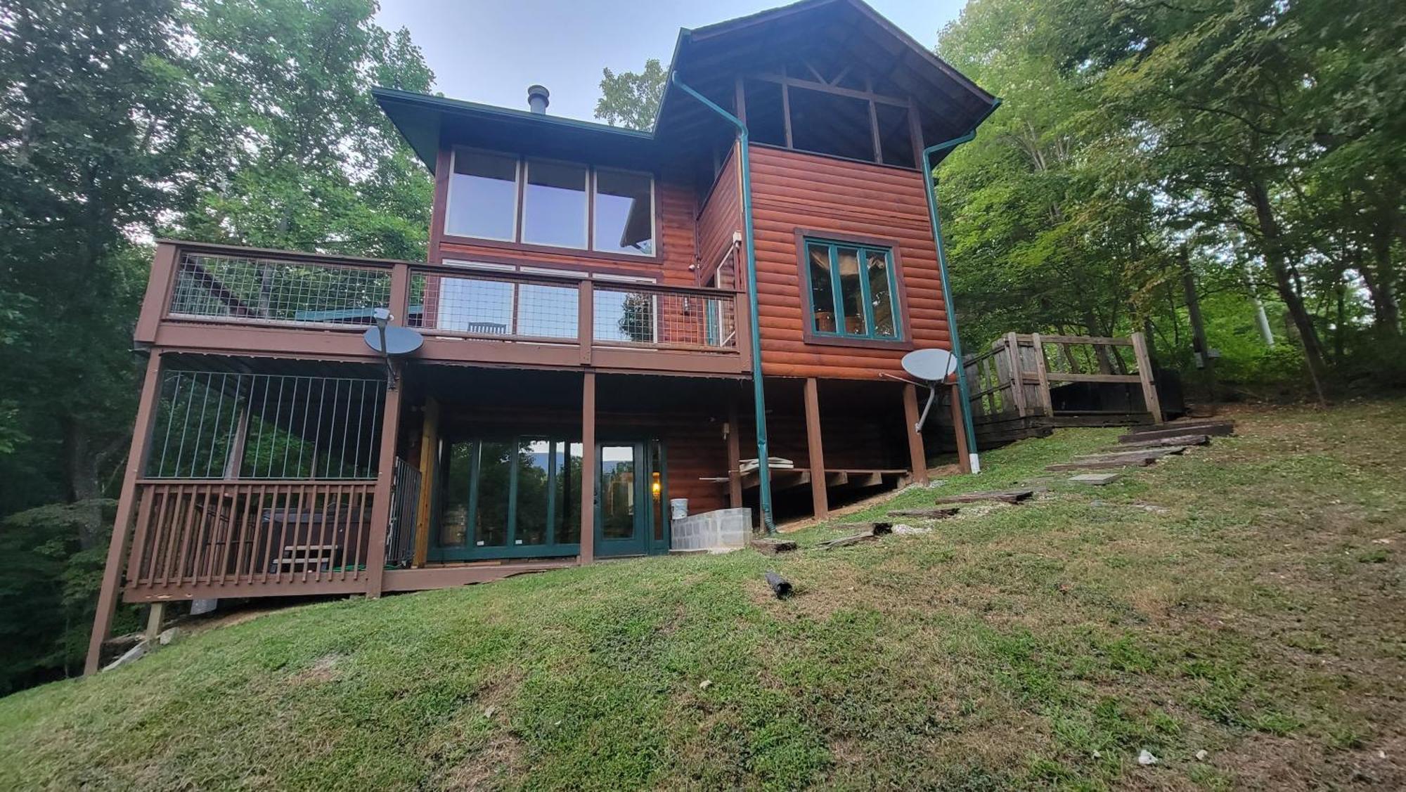 Bear Necessities, Luxury 5Bd Mtn Views, Hot Tub, Many Bear Sightings Villa แกตลิงเบิร์ก ภายนอก รูปภาพ